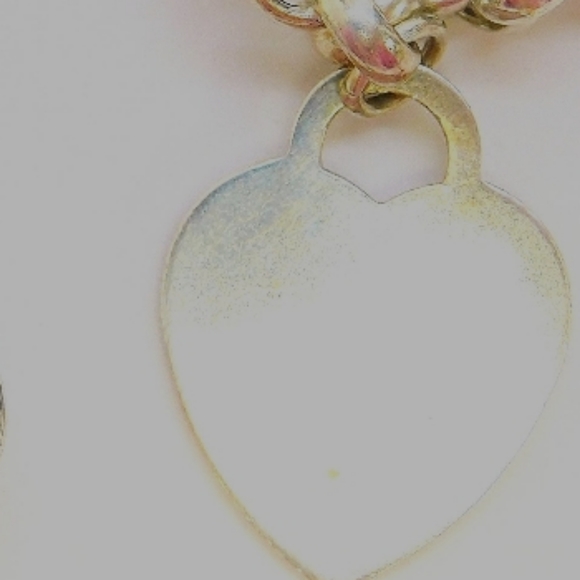 Sterling silver toggle bracelet with heart charm - Picture 3 of 4